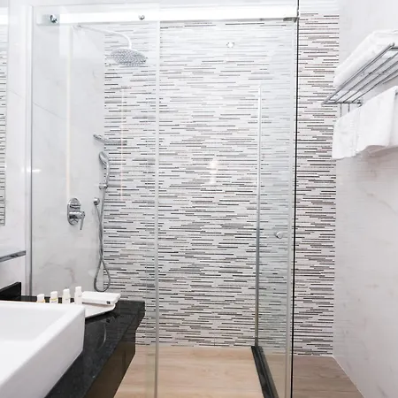 Hotell Agimi Sarandë
